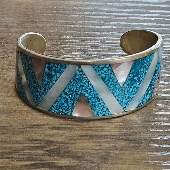 Vintage Alpaca Silver & Turquoise Zig Zag Cuff Bracelet with Mother of Pearl - Picture 1 of 9